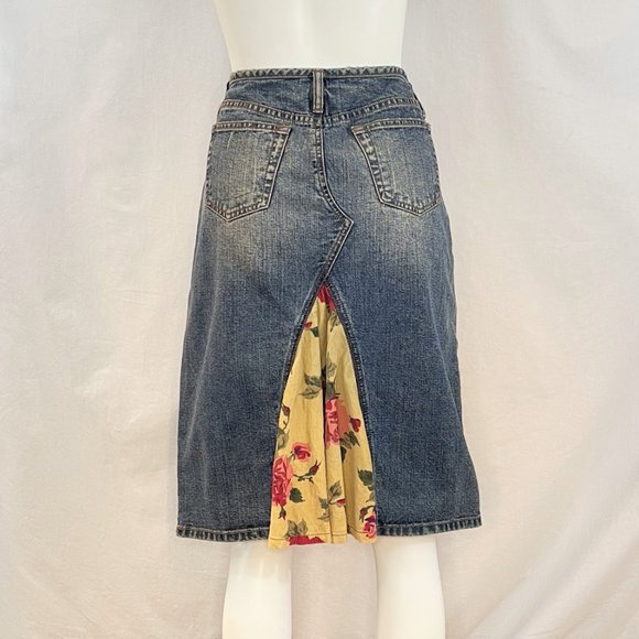 Denim Skirt With Floral Fabric | Express - Picture 5 of 7